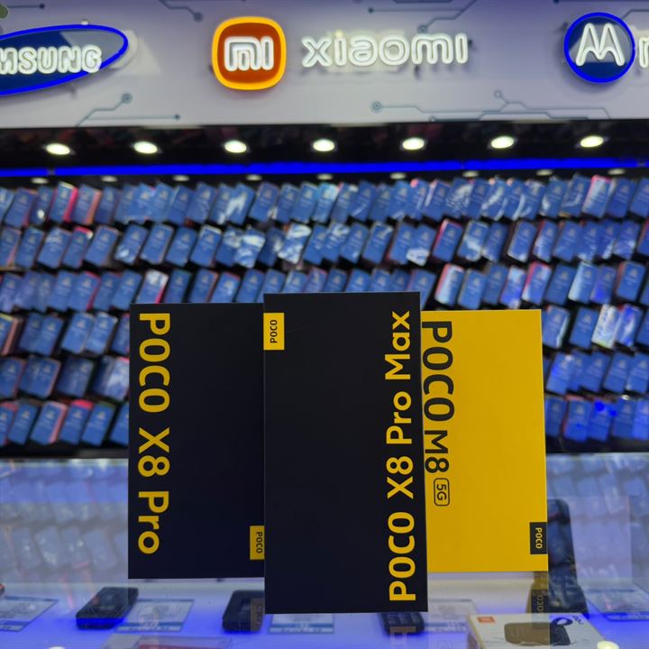 Smartphone Poco em exposição